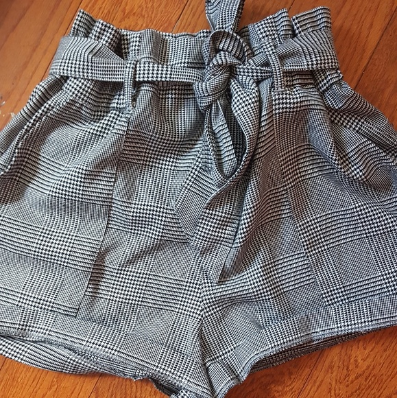 Zara Houndstooth High-Waisted Shorts - Picture 2 of 3